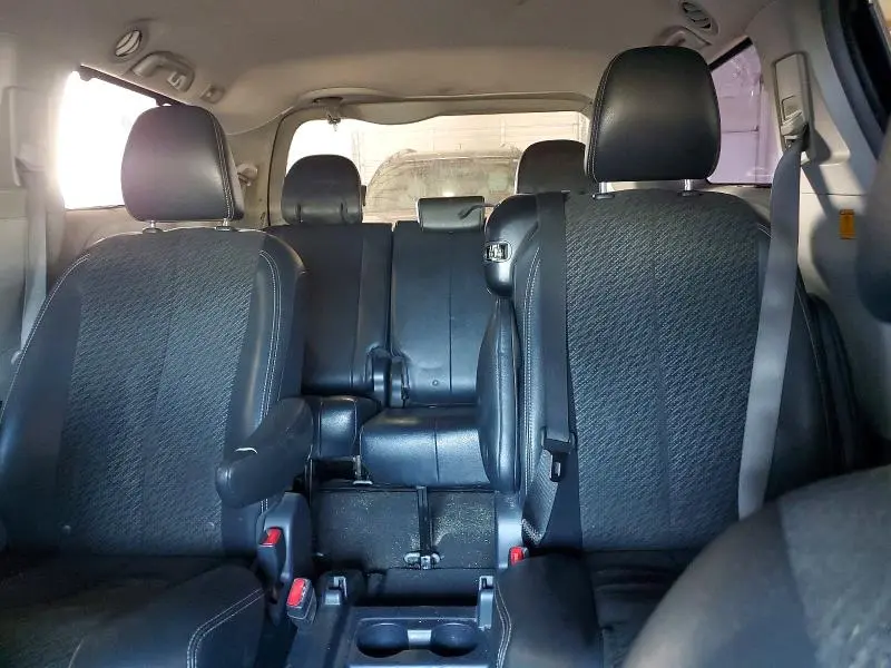 2011 TOYOTA SIENNA SPORT  