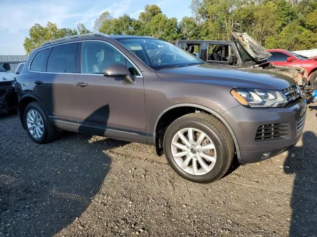 2011 VOLKSWAGEN TOUAREG V6  