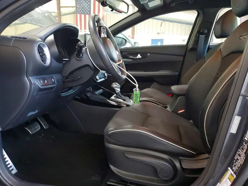 2024 KIA FORTE GT LINE  