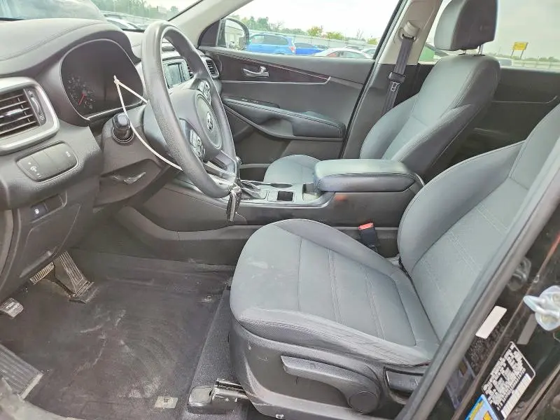 2017 KIA SORENTO LX V6  