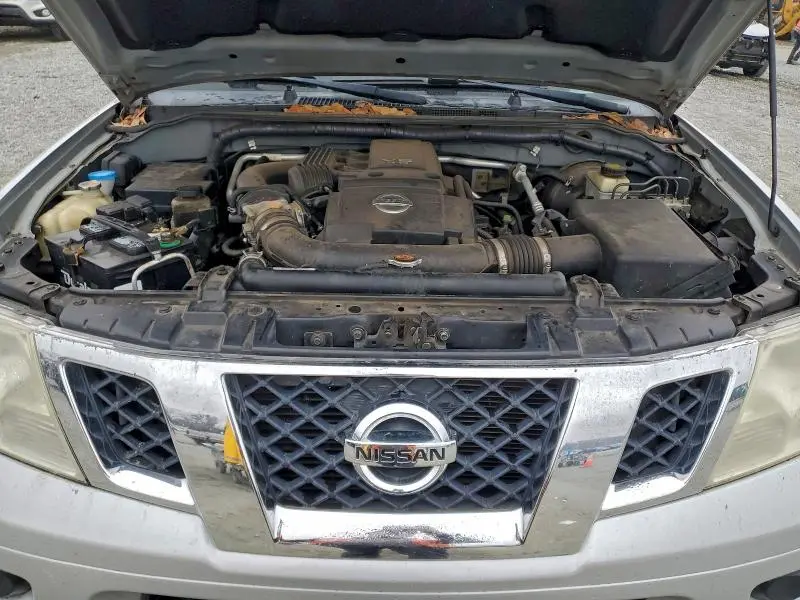 2014 NISSAN FRONTIER S  