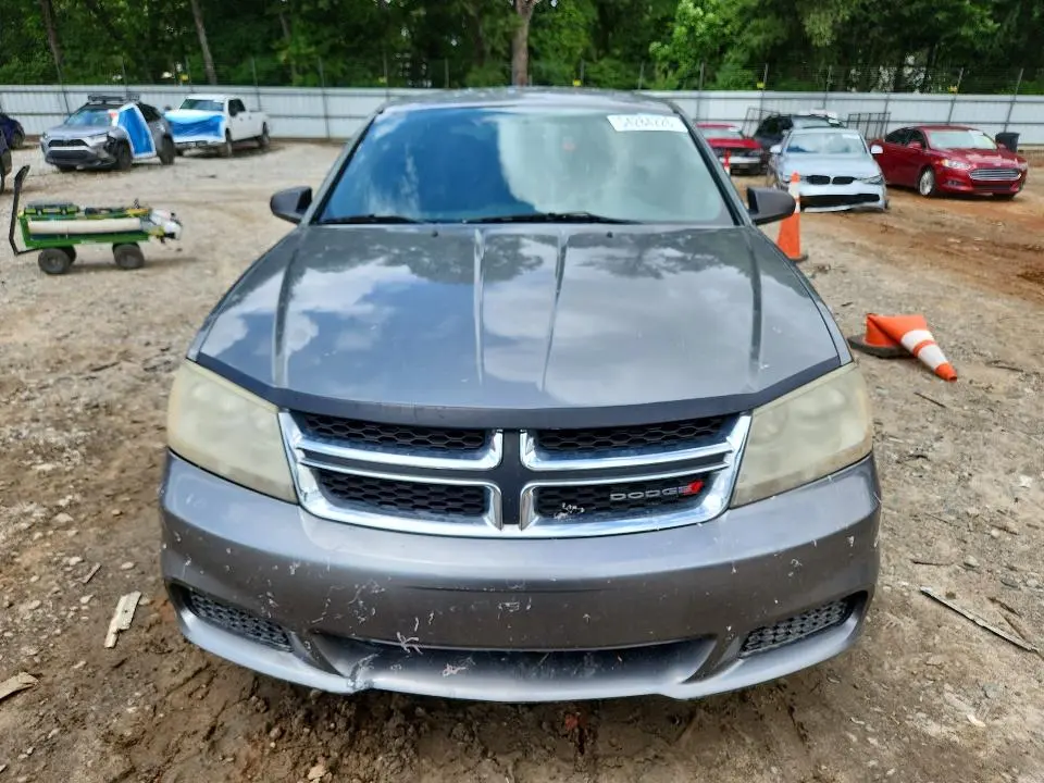 2013 DODGE AVENGER SE  