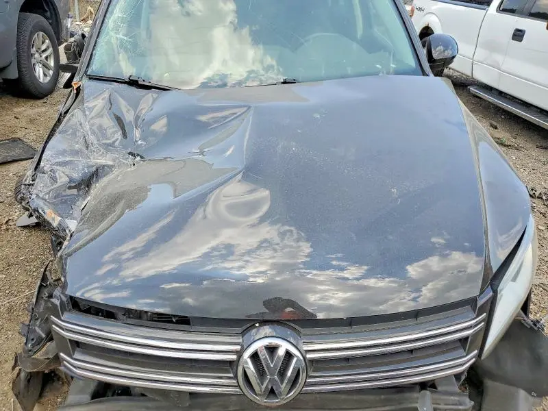 2015 VOLKSWAGEN TIGUAN S  