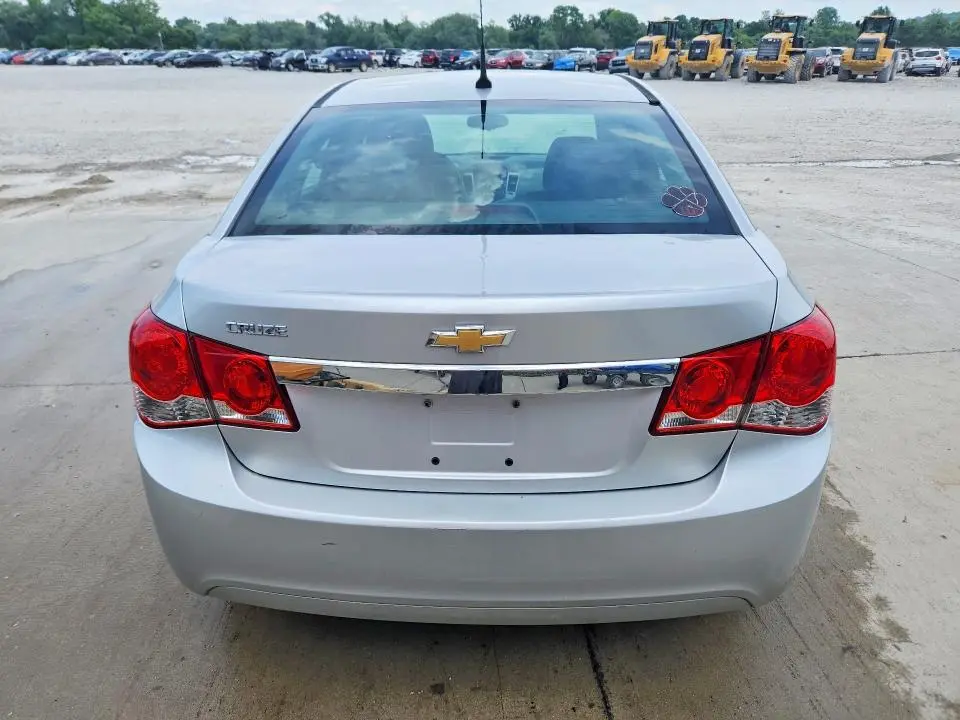 2014 CHEVROLET CRUZE LS  