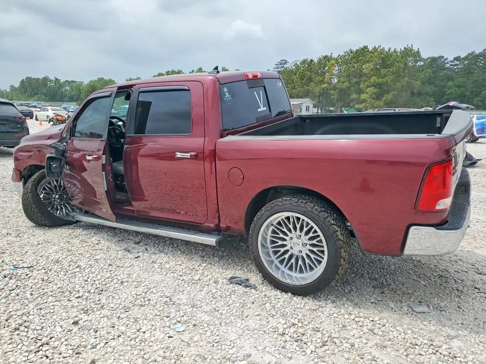 2016 RAM 1500 SLT  