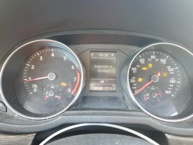 2016 VOLKSWAGEN PASSAT SE  