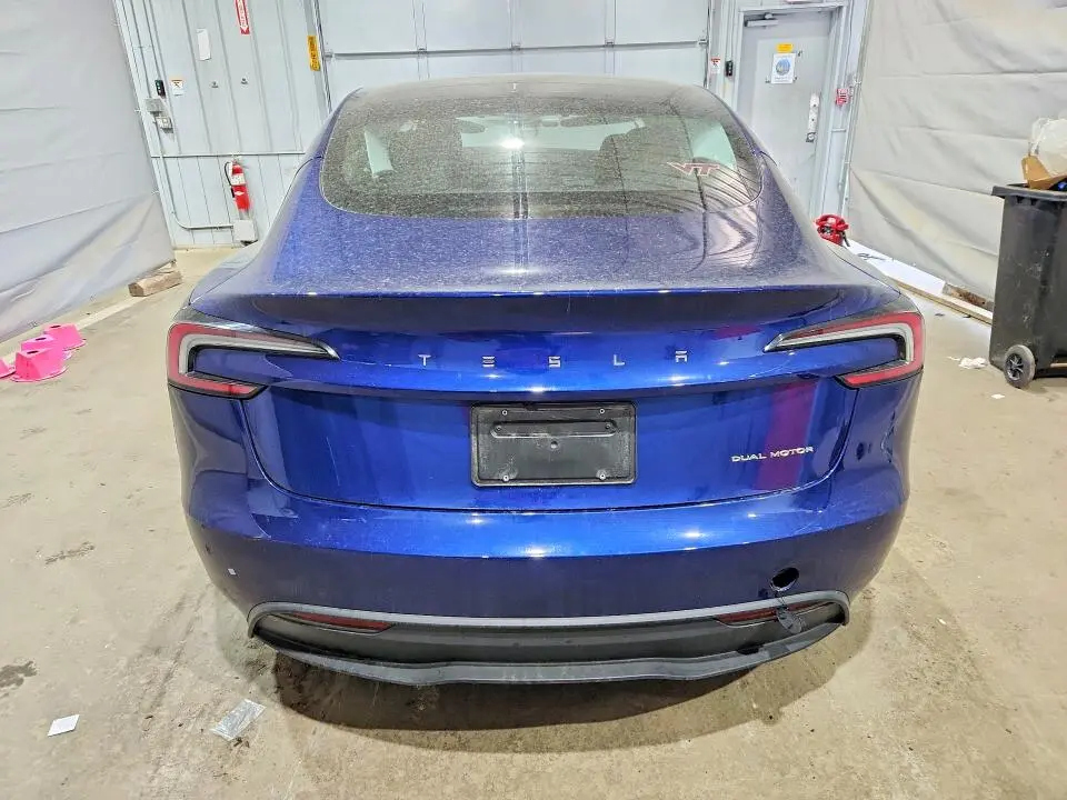 2025 TESLA MODEL 3   
