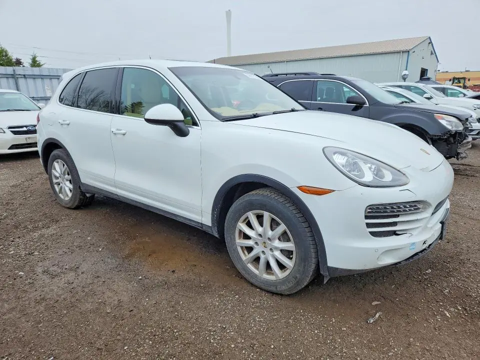 2013 PORSCHE CAYENNE   