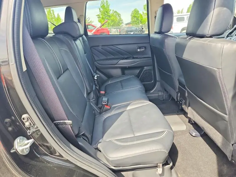 2018 MITSUBISHI OUTLANDER SE  