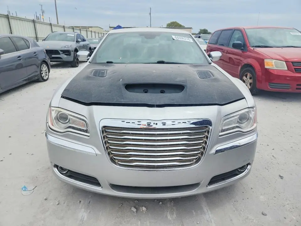 2012 CHRYSLER 300C LUXURY  