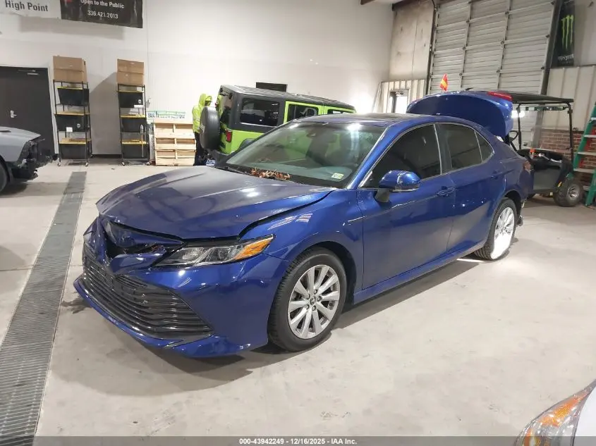 2018 TOYOTA CAMRY LE
