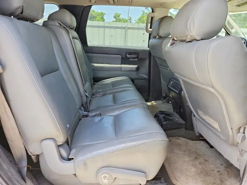 2012 TOYOTA SEQUOIA SR5  