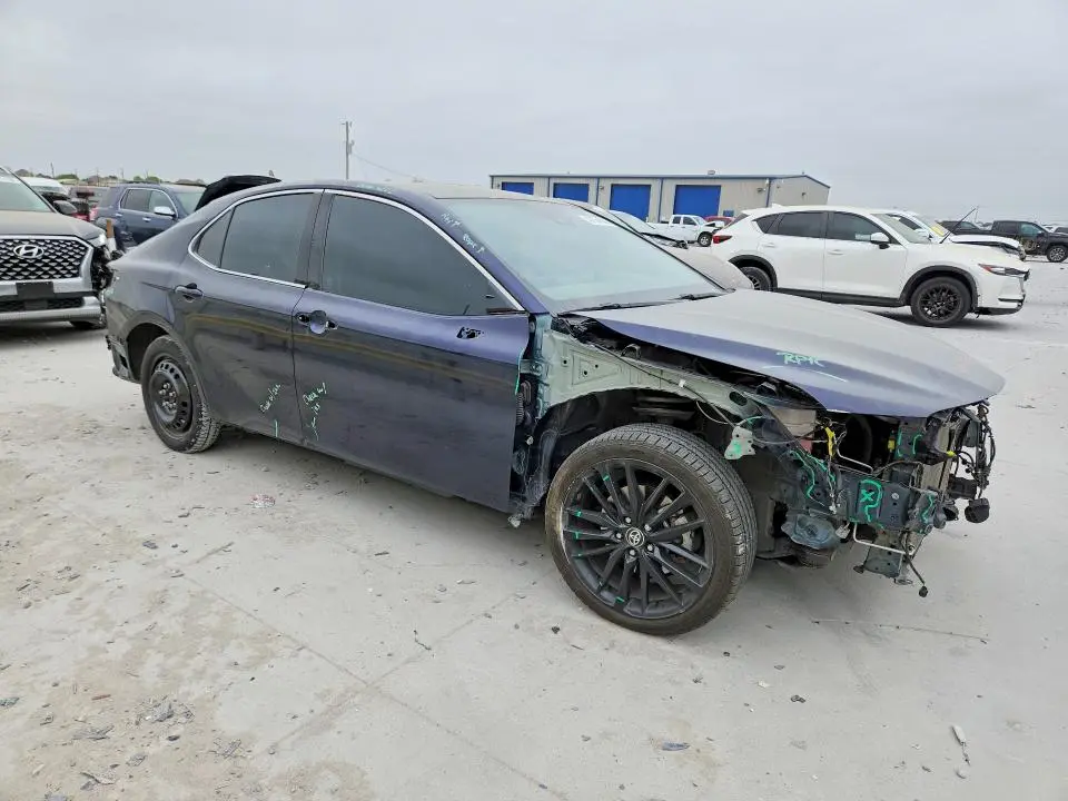 2022 TOYOTA CAMRY XSE  