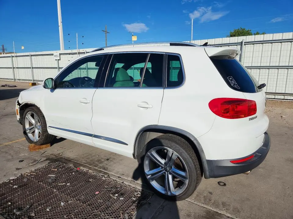 2014 VOLKSWAGEN TIGUAN S  