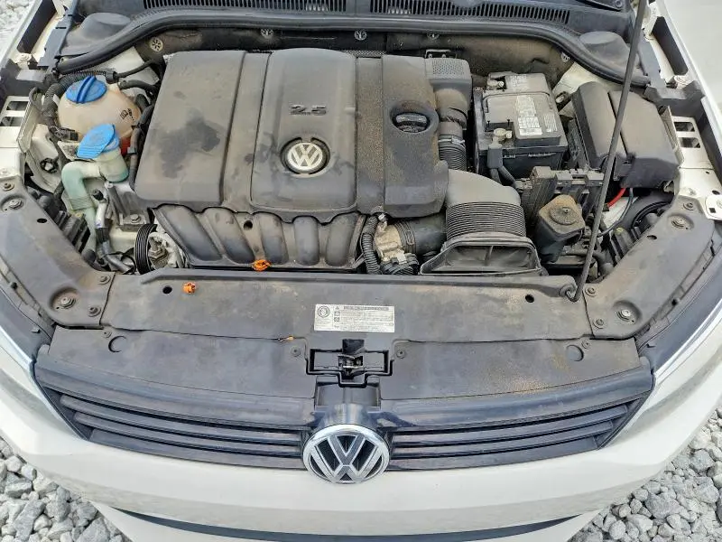 2012 VOLKSWAGEN JETTA SE  