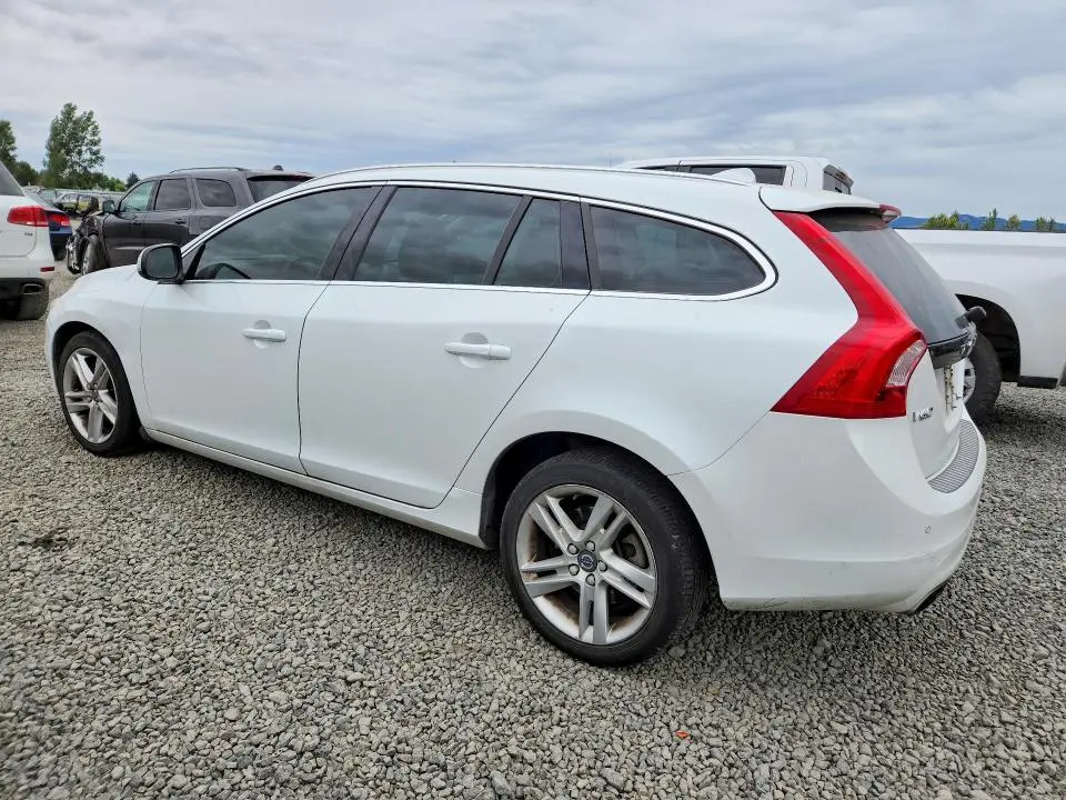 2015 VOLVO V60 PREMIER  