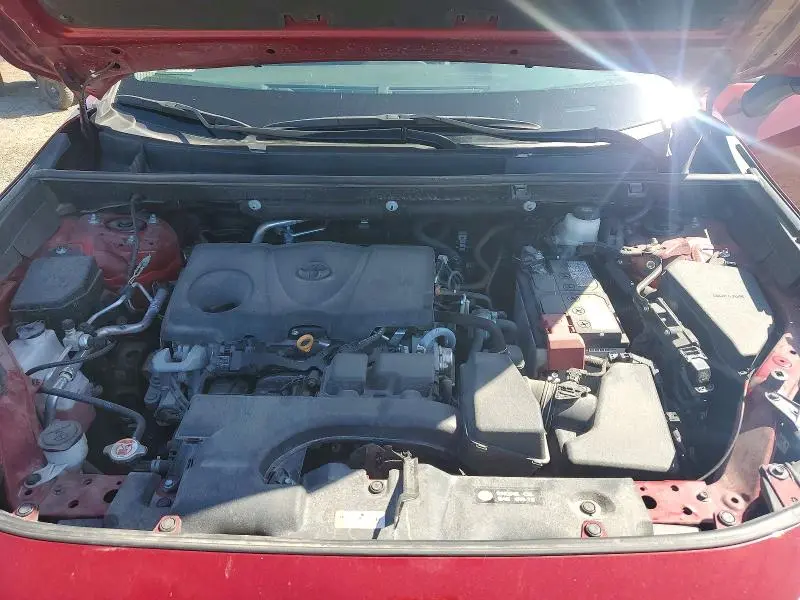 2022 TOYOTA RAV4 XLE  
