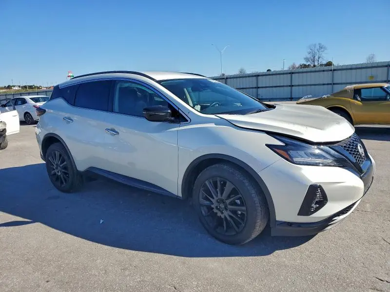 2024 NISSAN MURANO SV  