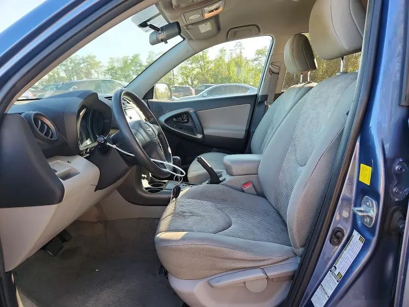 2011 TOYOTA RAV4 BASE  