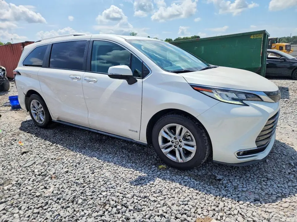 2021 TOYOTA SIENNA LIMITED 7-PASSENGER  