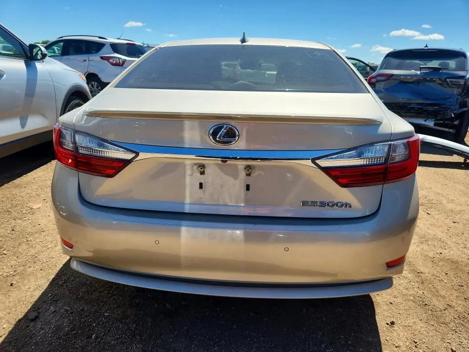 2016 LEXUS ES 300H  