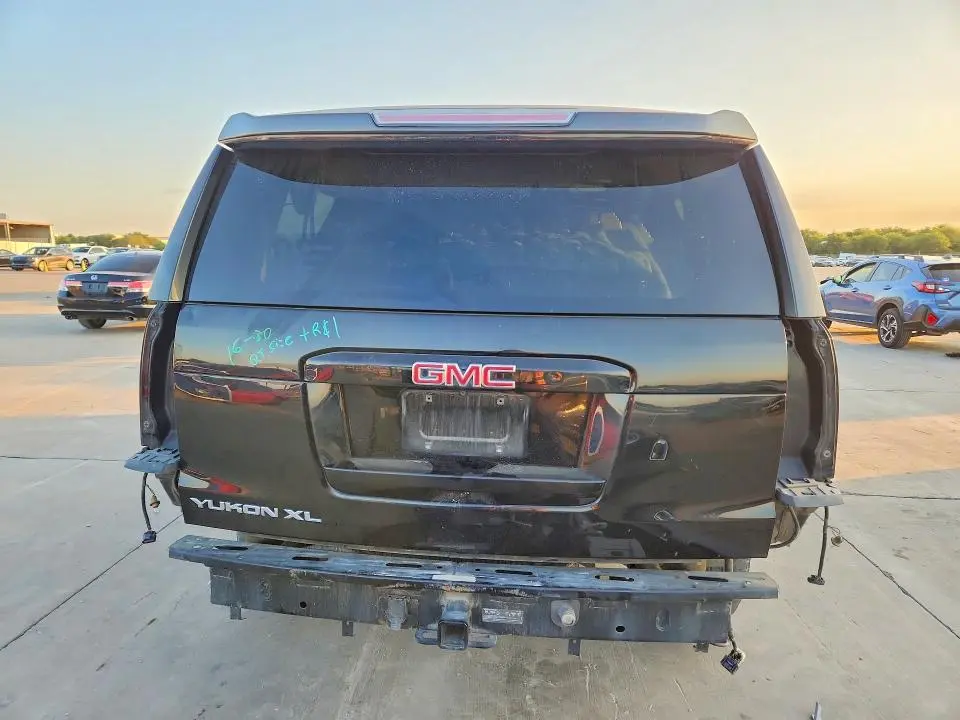 2019 GMC YUKON XL K1500 SLT  