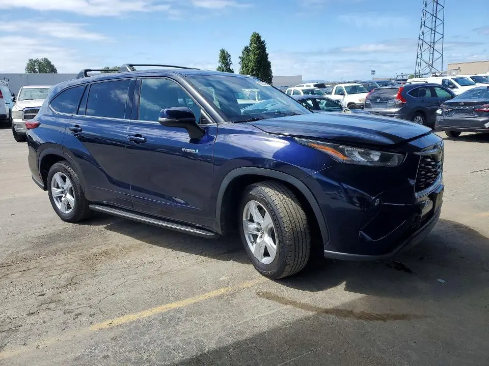 2020 TOYOTA HIGHLANDER HYBRID LE  