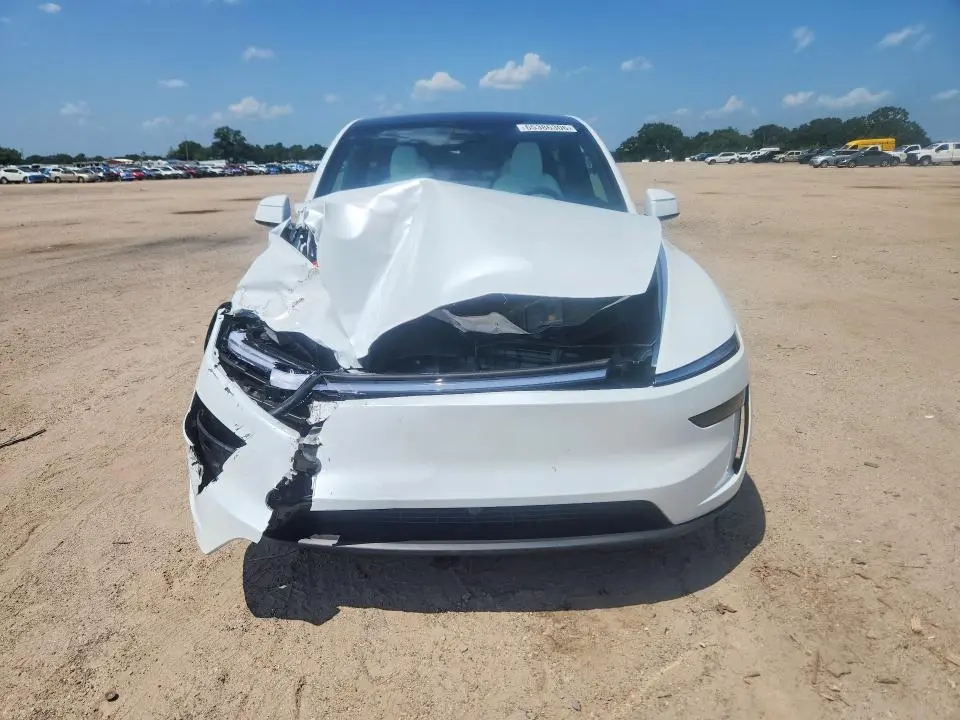 2026 TESLA MODEL Y   