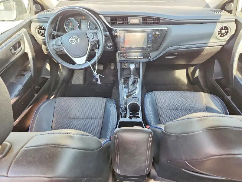 2017 TOYOTA COROLLA SE  