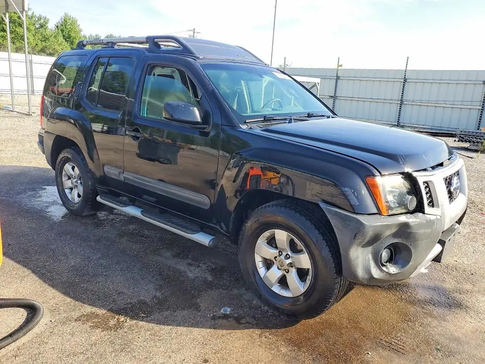 2013 NISSAN XTERRA X  