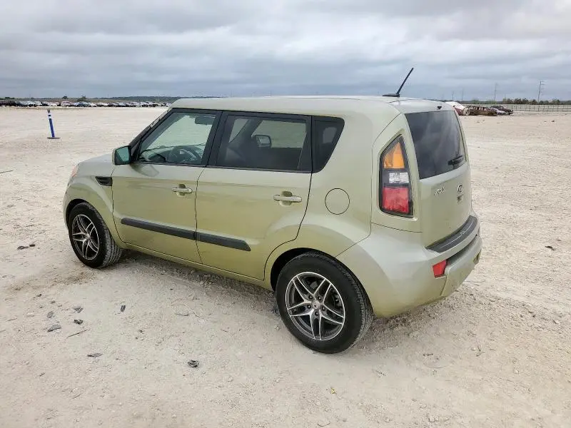 2011 KIA SOUL +  