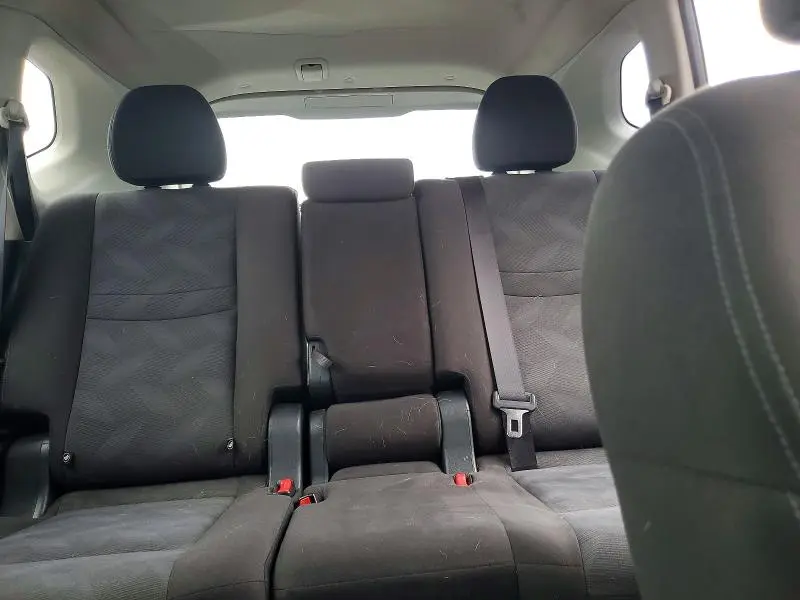 2016 NISSAN ROGUE S  