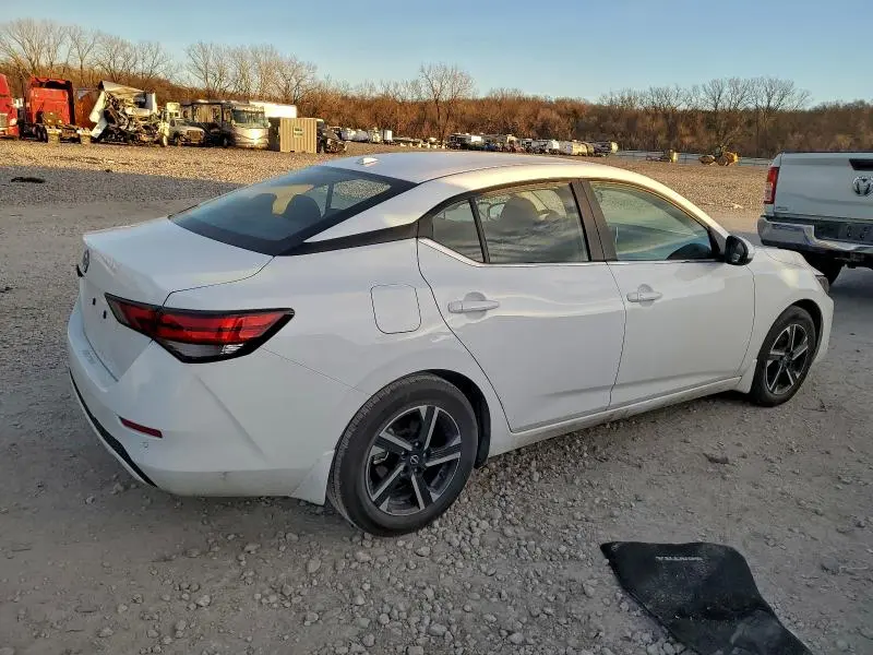 2025 NISSAN SENTRA SV  