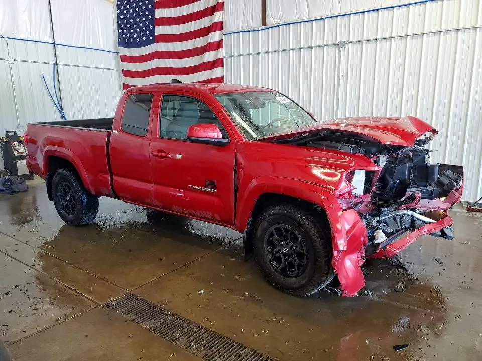 2022 TOYOTA TACOMA SR5 V6  