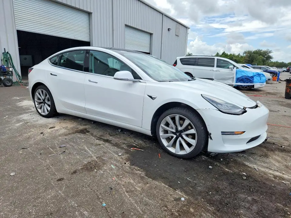 2018 TESLA MODEL 3   