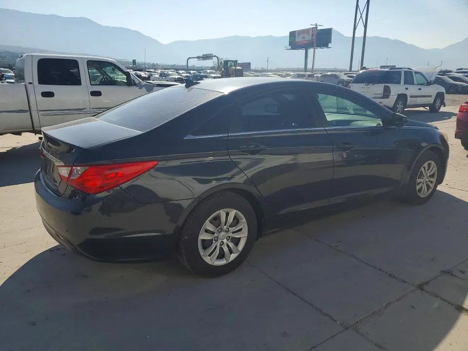 2011 HYUNDAI SONATA GLS  