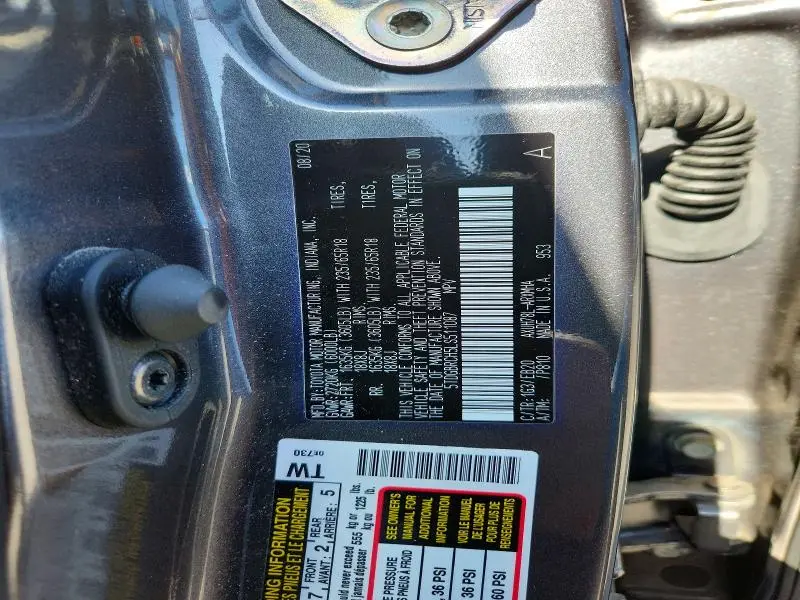 2020 TOYOTA HIGHLANDER HYBRID XLE  