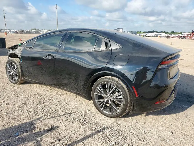 2024 TOYOTA PRIUS LE  