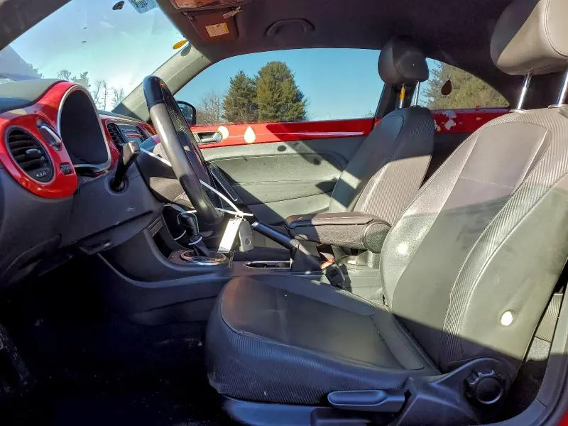 2013 VOLKSWAGEN BEETLE   