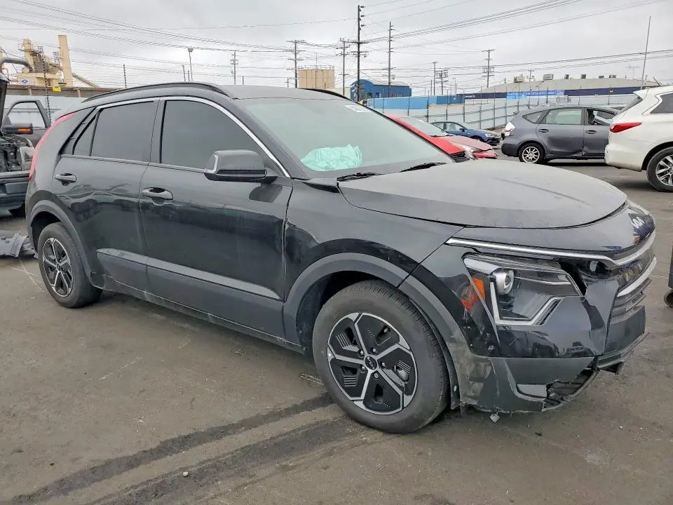 2025 KIA NIRO EX  