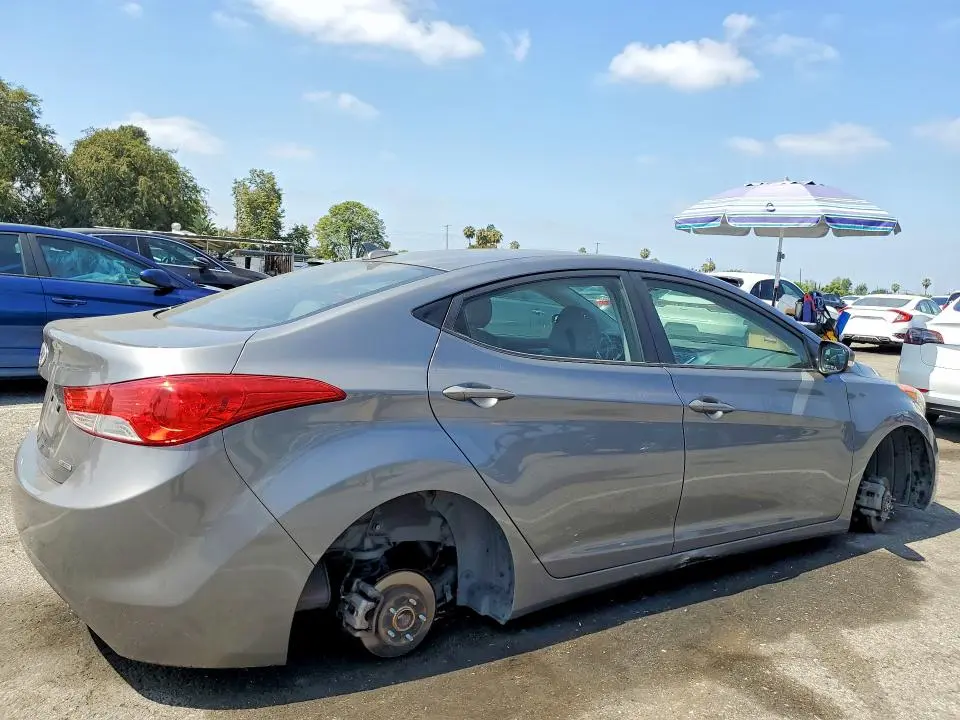 2011 HYUNDAI ELANTRA LIMITED  