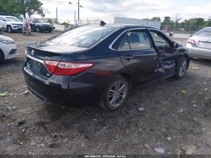 2015 TOYOTA CAMRY SE