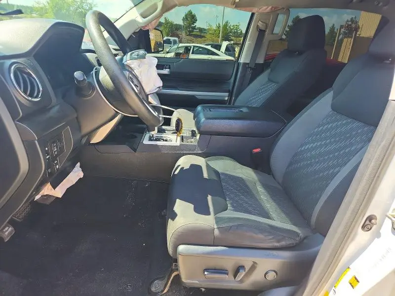 2019 TOYOTA TUNDRA CREWMAX SR5  