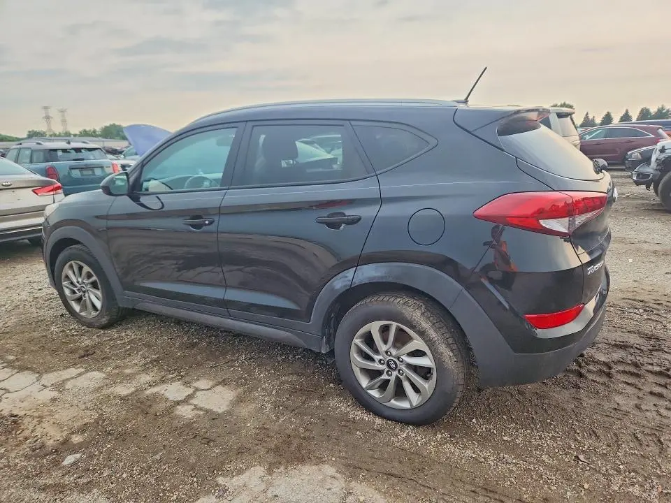2016 HYUNDAI TUCSON SE  