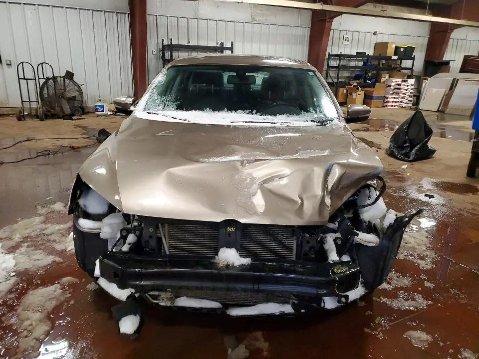 2015 VOLKSWAGEN PASSAT S  