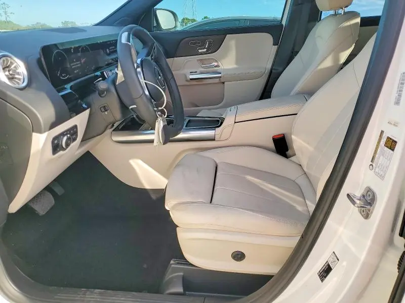 2026 MERCEDES-BENZ GLA 250  