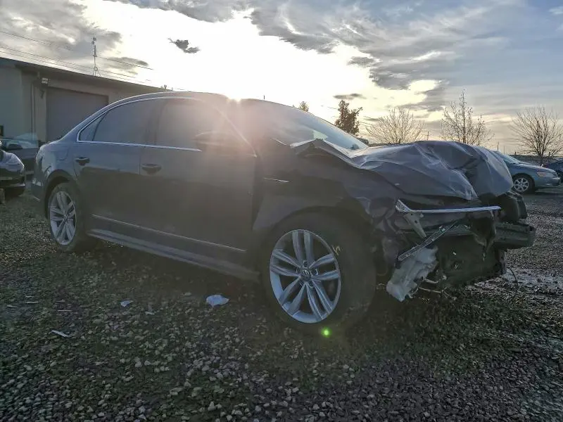 2017 VOLKSWAGEN PASSAT R-LINE  