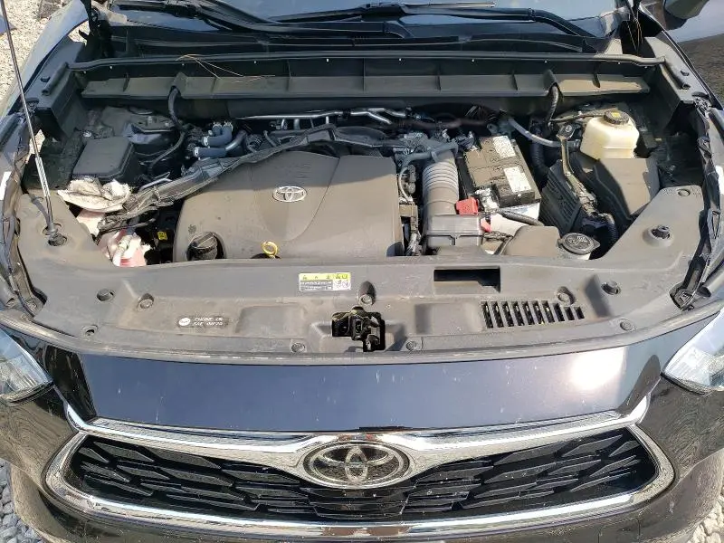 2022 TOYOTA HIGHLANDER LIMITED  