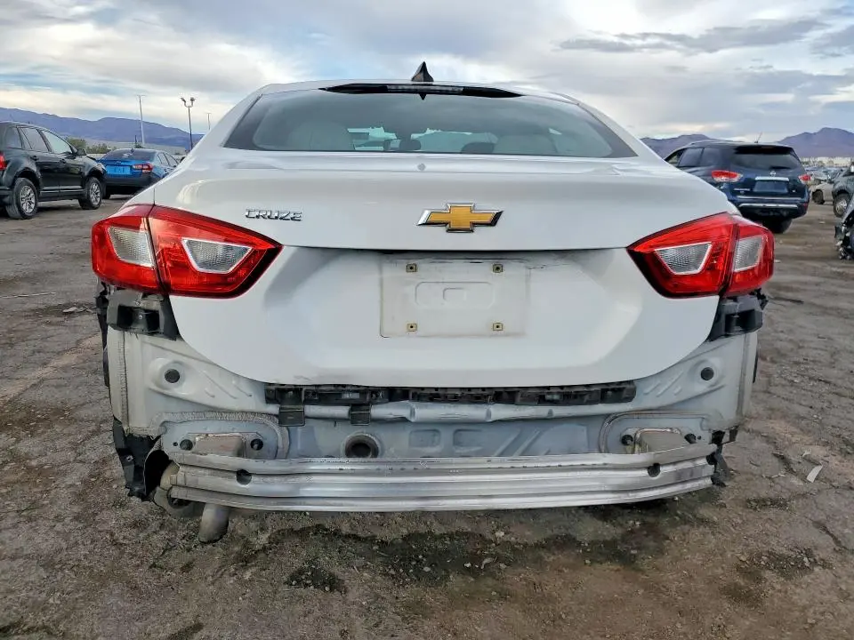 2018 CHEVROLET CRUZE LS  
