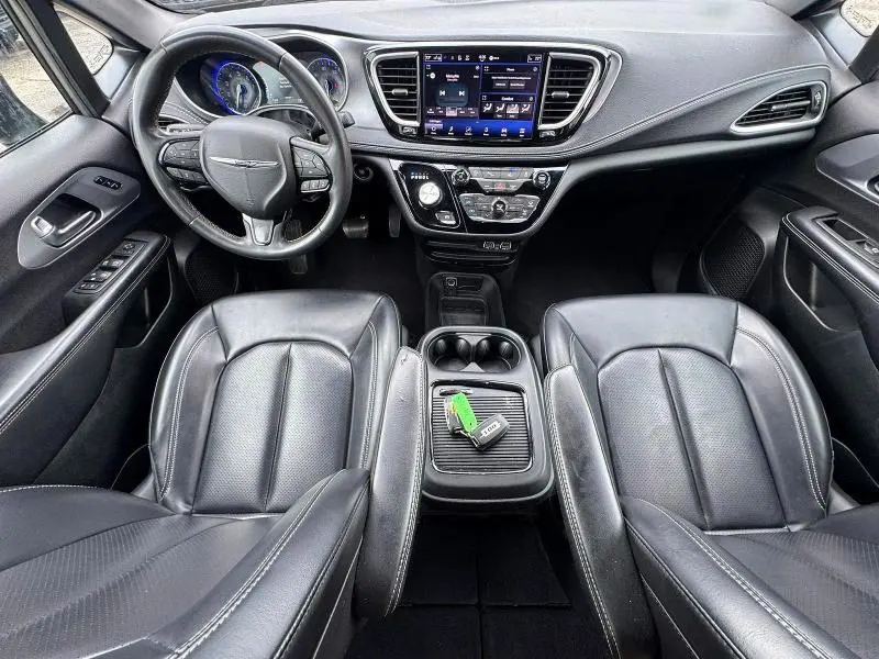 2023 CHRYSLER PACIFICA TOURING L  